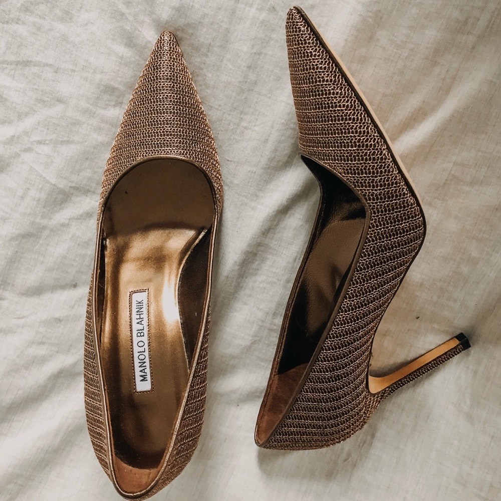 NWOT Manolo Blahnik Authentic Pumps Size 38.5